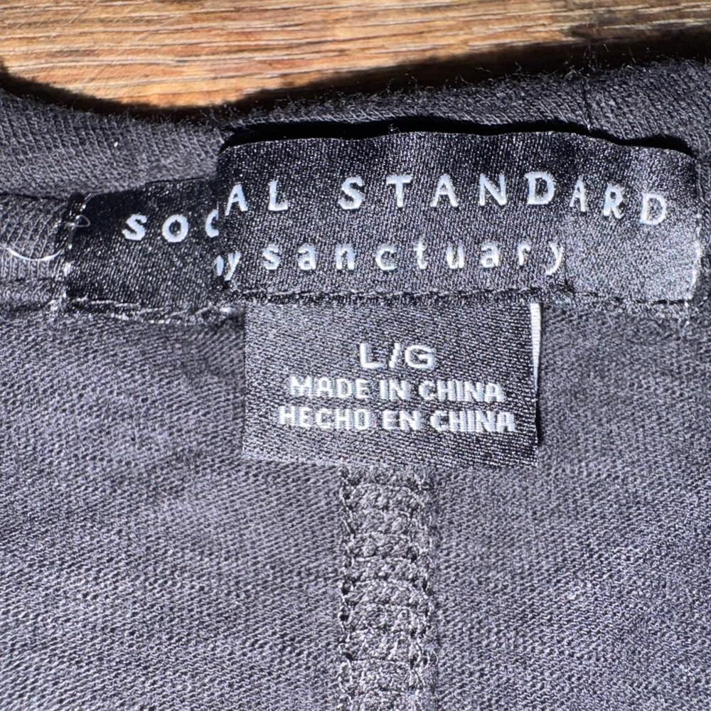 Social Standard Black long sleeve Tshirt size Large